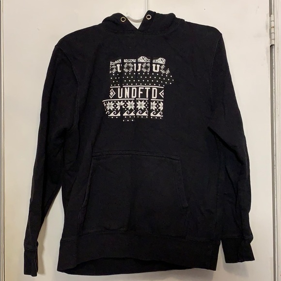 Men’s UNDEFEATED Black Hoodie Size Small - Picture 1 of 4